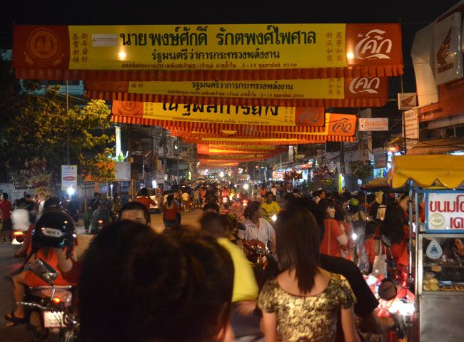 3 Festival Thailand yang Tidak Boleh Kamu Lewatkan! - Chinese New Year 1